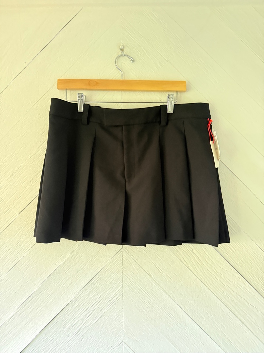 Black Pleated Mini Skirt - Classic Schoolgirl Style